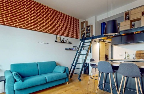 Fer a Cheval Apartment | Fac 5 · Tram/métro vue Garonne Parking