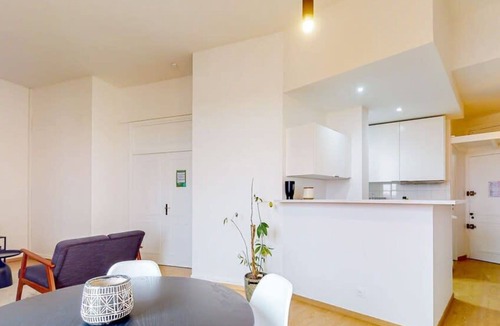 Fer a Cheval Apartment | Fac 6 · Vue Garonne - Tram- Parking