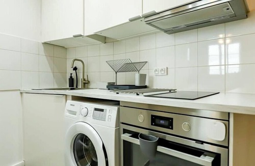 Fer a Cheval Apartment | Fac 6 · Vue Garonne - Tram- Parking
