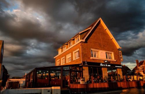 Petit-Fort-Philippe Hotel | Face à la mer