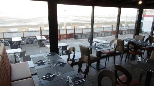 Petit-Fort-Philippe Hotel | Face à la mer