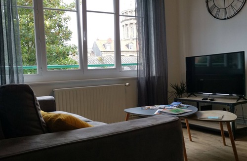 Dernier Sou Apartment | Face aux Remparts