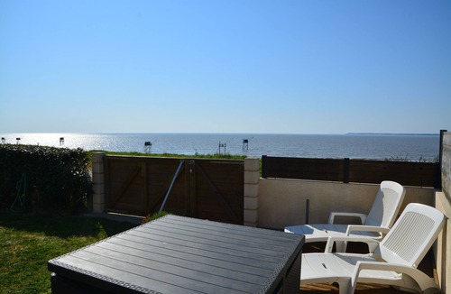 Saint-Michel-Chef-Chef House | Face beautiful panoramic sea beach Saint Brevin house 6 p, garden, wifi