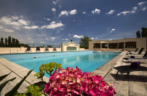 Forcalquier Cottage | Facing a green esplanade, Lardiers cottage for 5 people