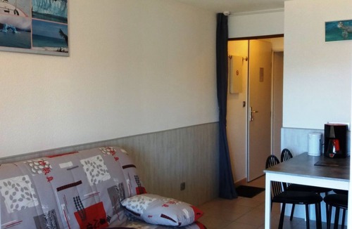 Banyuls-sur-Mer Apartment | Facing the sea, renovated air-conditioned apartment with terrace, parking,