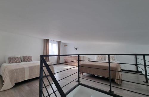 Charvieu-Chavagneux Apartment | Factory's room