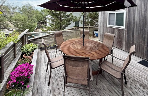 Fair Harbor House | Fair Harbor: 30 Seconds to the Ocean ★