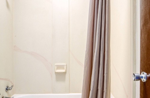 North Lima Hotel | FairBridge Inn Express North Lima