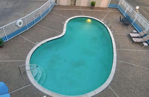 Cleburne Hotel | FairBridge Inn & Suites Cleburne