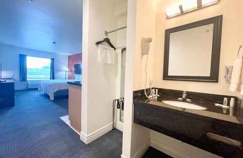 Cuero Hotel | FairBridge Inn & Suites Cuero