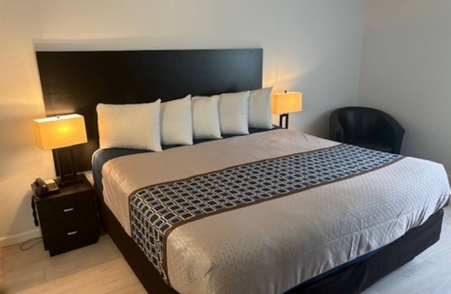 Outlook Hotel | FairBridge Inn & Suites Sunnyside