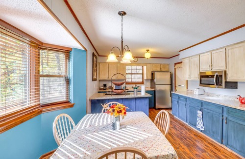 Fairfield Bay House | Fairfield Bay Getaway < 10 Mi to Boating & Hiking