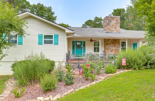 Fairfield Bay House | Fairfield Bay Home On Golf Course w/Fenced Yard!