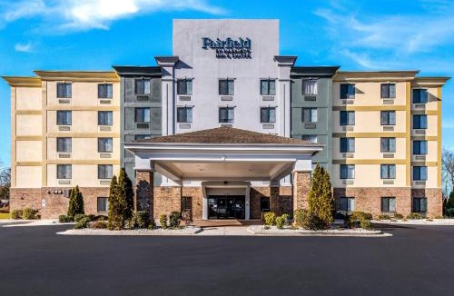 Greensboro Hotel | Fairfield by Marriott Inn & Suites Greensboro Coliseum Area