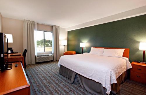 Sudbury Hotel | Fairfield by Marriott Inn & Suites Sudbury