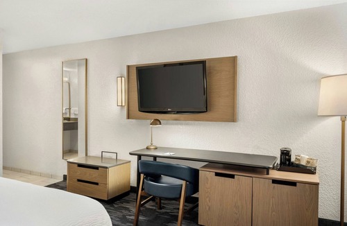 Mount Pleasant Hotel | Fairfield by Marriott Mt Pleasant