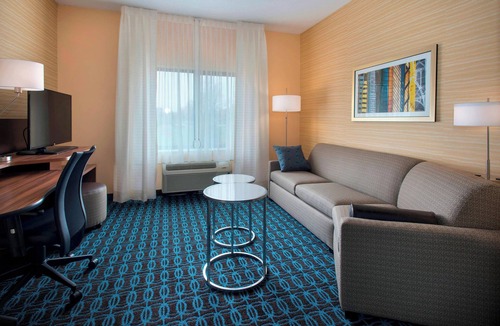 East Syracuse Hotel | Fairfield Inn and Suites by Marriott Syracuse Carrier Circle