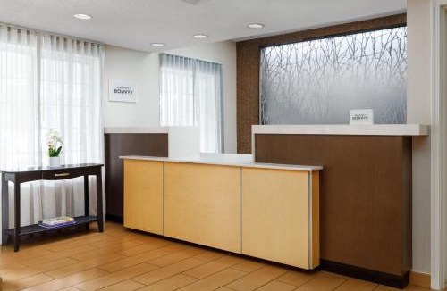 College Park Hotel | Fairfield Inn and Suites by Marriott Houston The Woodlands