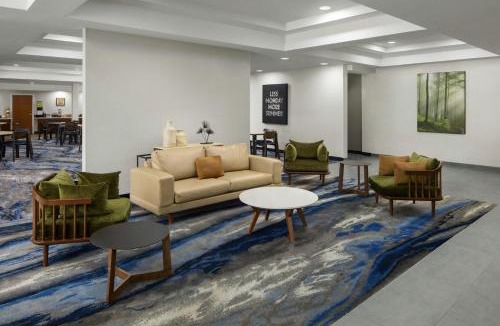 South Boston Hotel | Fairfield Inn and Suites by Marriott South Boston