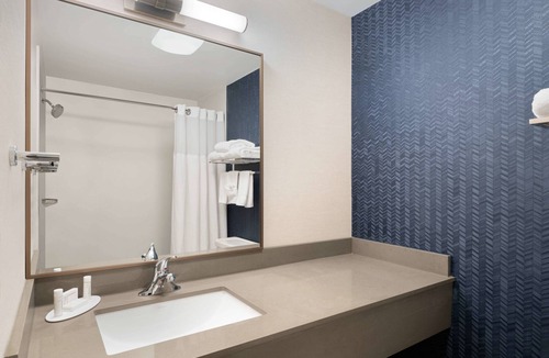 Franklin Park Hotel | Fairfield Inn and Suites by Marriott Austin South