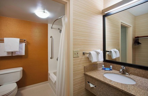 Bedford Park Hotel | Fairfield Inn and Suites by Marriott Chicago Midway Airport