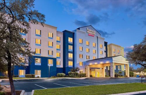 Schertz Hotel | Fairfield Inn and Suites by Marriott San Antonio Northeast/Schertz/RAFB