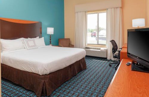Seymour Hotel | Fairfield Inn and Suites by Marriott Seymour