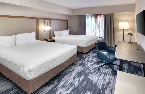 Steeles Industrial Hotel | Fairfield Inn and Suites by Marriott Toronto Brampton