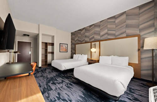 Greenbrier East Hotel | Fairfield Inn and Suites By Marriott Chesapeake