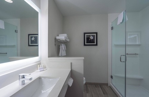 Lubbock Hotel | Fairfield Inn and Suites by Marriott Lubbock Southwest