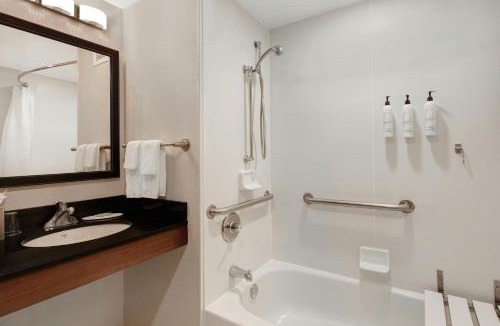 North Greece Hotel | Fairfield Inn and Suites by Marriott Rochester West/Greece