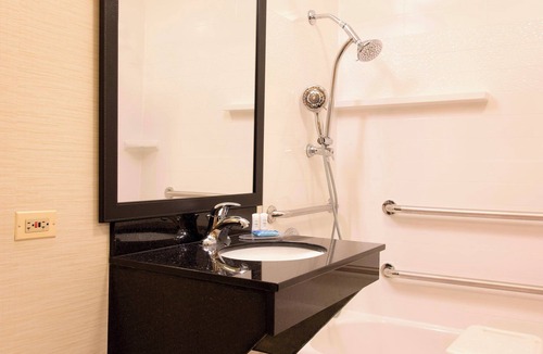 St. Charles Hotel | Fairfield Inn and Suites By Marriott St Charles