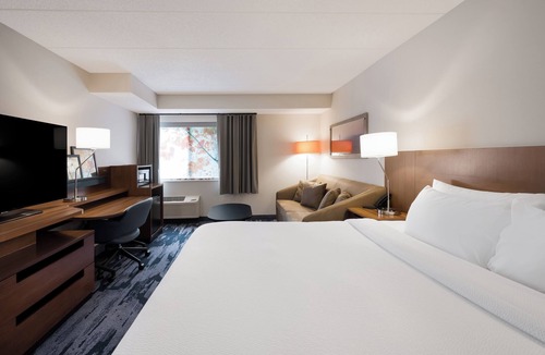 Amesbury Hotel | Fairfield Inn By Marriott Amesbury