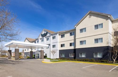 Tracy Hotel | Fairfield Inn by Marriott Tracy