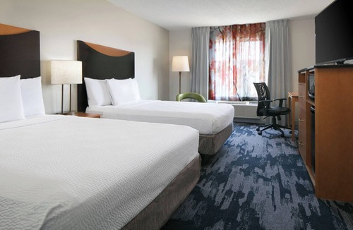 Manhattan Hotel | Fairfield Inn by Marriott Manhattan