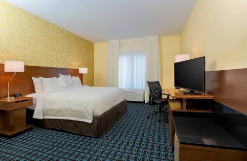 Alexandria Hotel | Fairfield Inn & Suites Alexandria