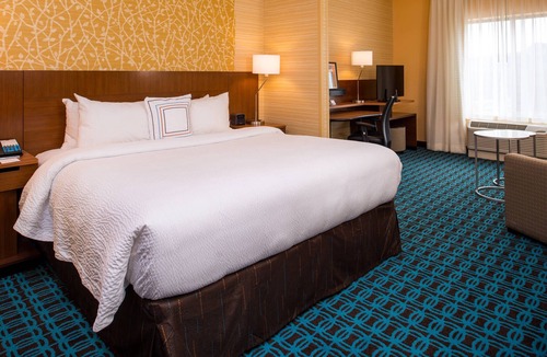 Maryland Heights Hotel | Fairfield Inn & Suites St Louis Westport