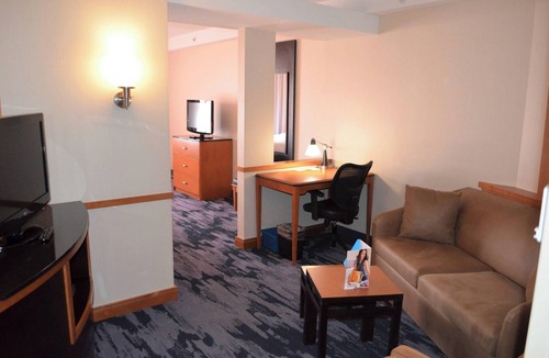 Sault Ste. Marie Hotel | Fairfield Inn & Suites by Marriott Sault Ste. Marie