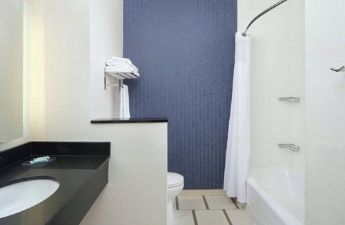 Downtown Niagara Falls Hotel | Fairfield Inn & Suites by Marriott Niagara Falls