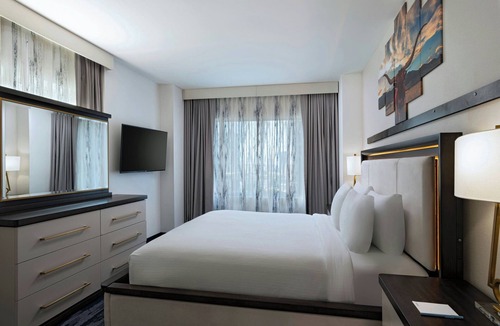 Rainey Street Historic District Hotel | Fairfield Inn & Suites Austin Downtown