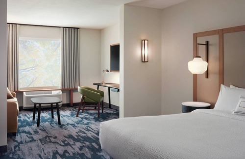 Austinburg Hotel | Fairfield Inn & Suites by Marriott Ashtabula