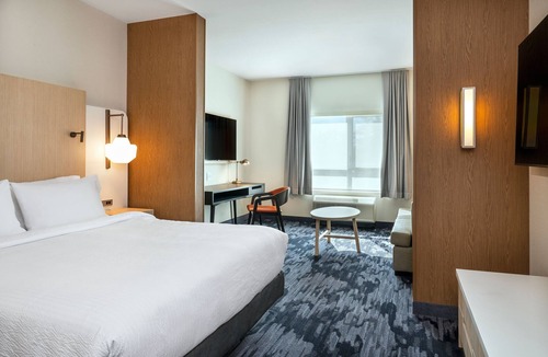 North Bay Hotel | Fairfield Inn & Suites by Marriott North Bay