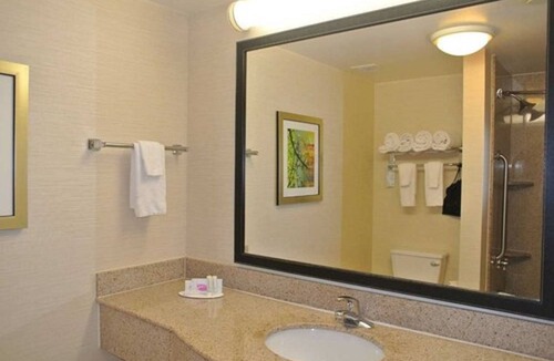 Marshall Hotel | Fairfield Inn & Suites by Marriott Marshall
