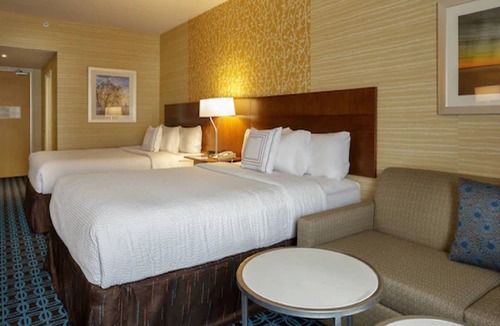 Cannifton Hotel | Fairfield Inn & Suites by Marriott Belleville