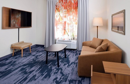North Arlington Hotel | Fairfield Inn & Suites by Marriott Arlington Six Flags