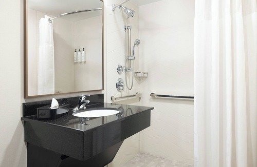 Cheektowaga Hotel | Fairfield Inn & Suites by Marriott Buffalo Airport