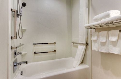 Dalton Hotel | Fairfield Inn & Suites by Marriott Dalton