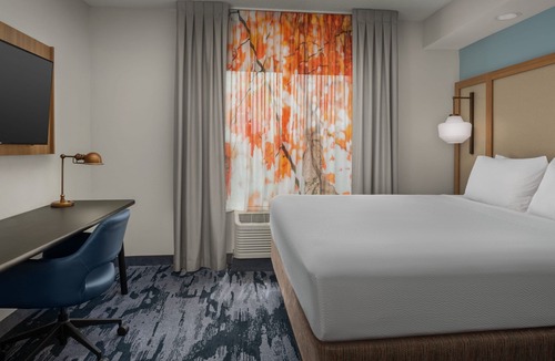 Hollins Hotel | Fairfield Inn & Suites by Marriott Roanoke Hollins/I-81