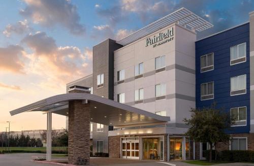 West Dallas Hotel | Fairfield Inn & Suites by Marriott Dallas West/I-30