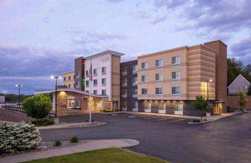 Geneva Hotel | Fairfield Inn & Suites by Marriott Geneva Finger Lakes